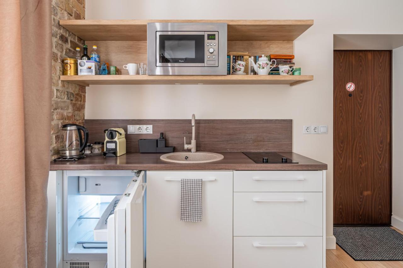 Stylish Studio Close To City Center, Cafes & Parks & Local Dining Riga Exterior foto